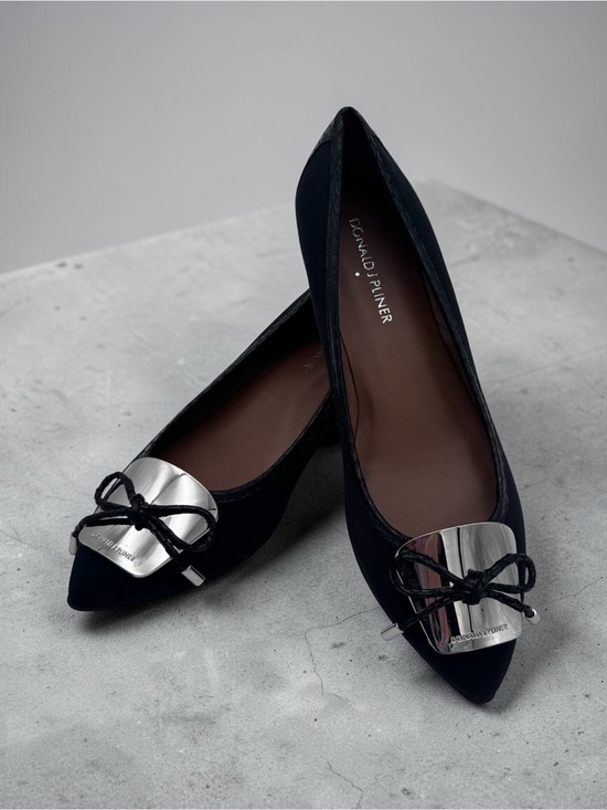 Donald J. Pliner Shoes - Donald Pliner Black Pointed Toe Silver Plate Bow Low Wedge Flats Size 7